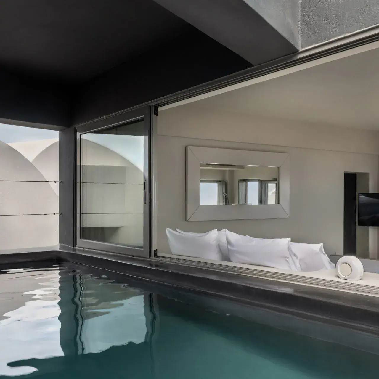 West East Suites, Imerovigli Santorini