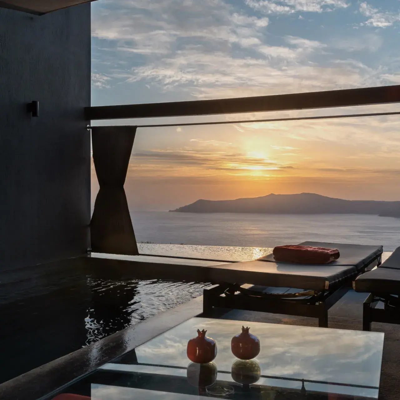 West East Suites, Imerovigli Santorini